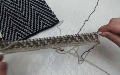 Çok kolay balık sırtı örgü modeli
